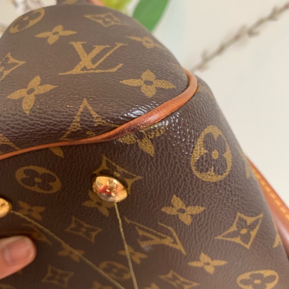 Louis Vuitton - Picture 9 of 16